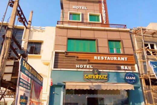 Hotel Sandhuz