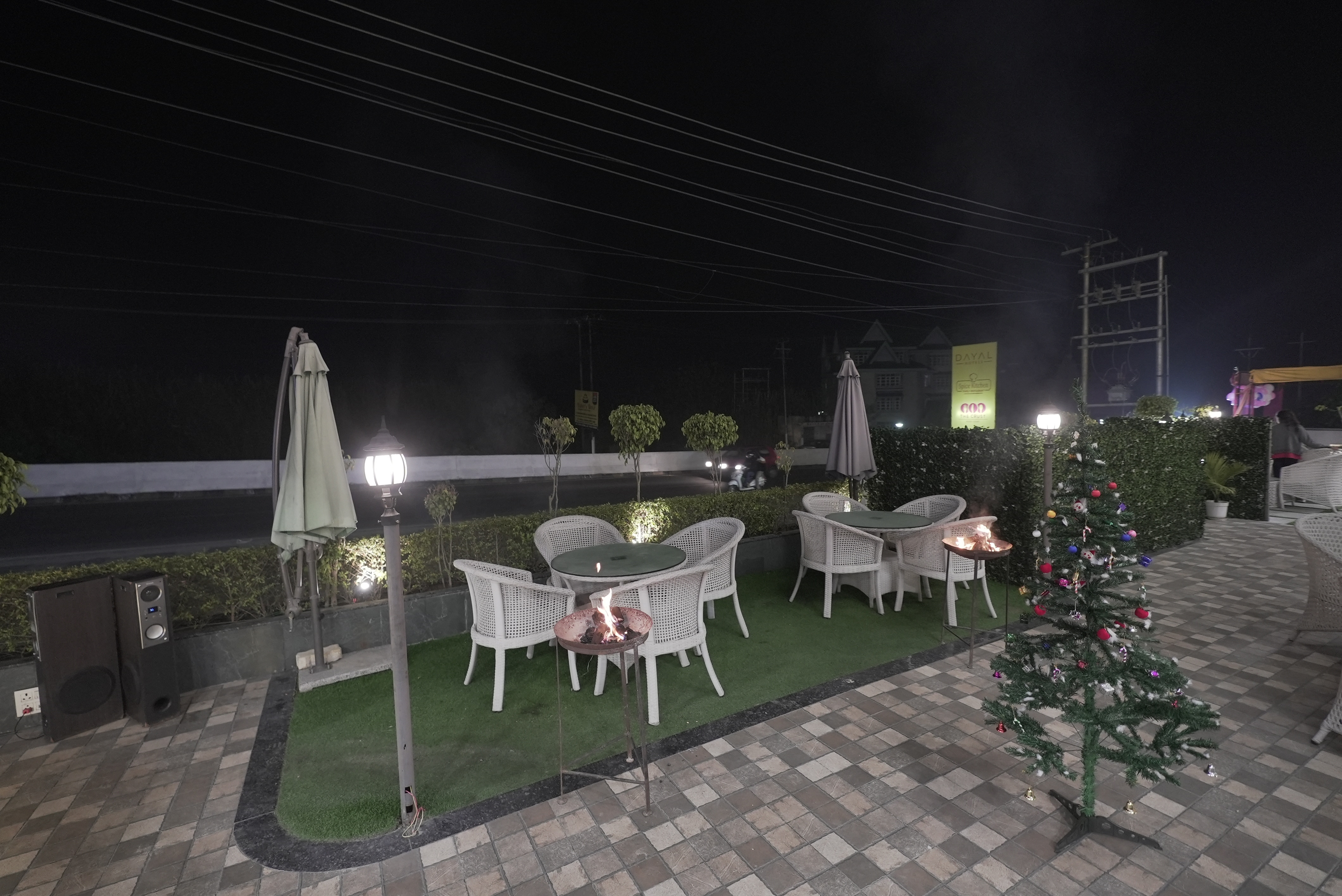 Dayal Hotel - Tap to explore photos