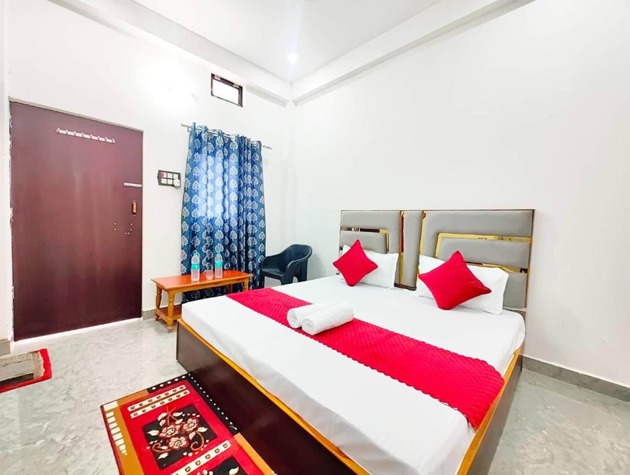 A.V Palace - Tap to explore photos