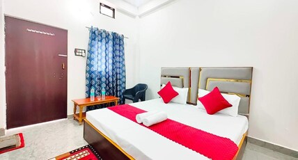 A.V Palace Room Type - Double Deluxe AC Room 1