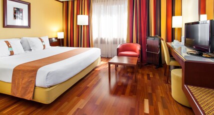Holiday Inn Lisbon Continental Room Type - 1 King Bed Standard