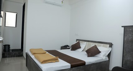 Hotel Sky Blue Room Type - Standard Ac Room