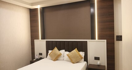 HOTEL RAMSEWKA RESIDENCY Room Type - SEMI DELUXE ROOM
