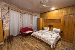 Hotel Malik Palace - Dal Lake Facing