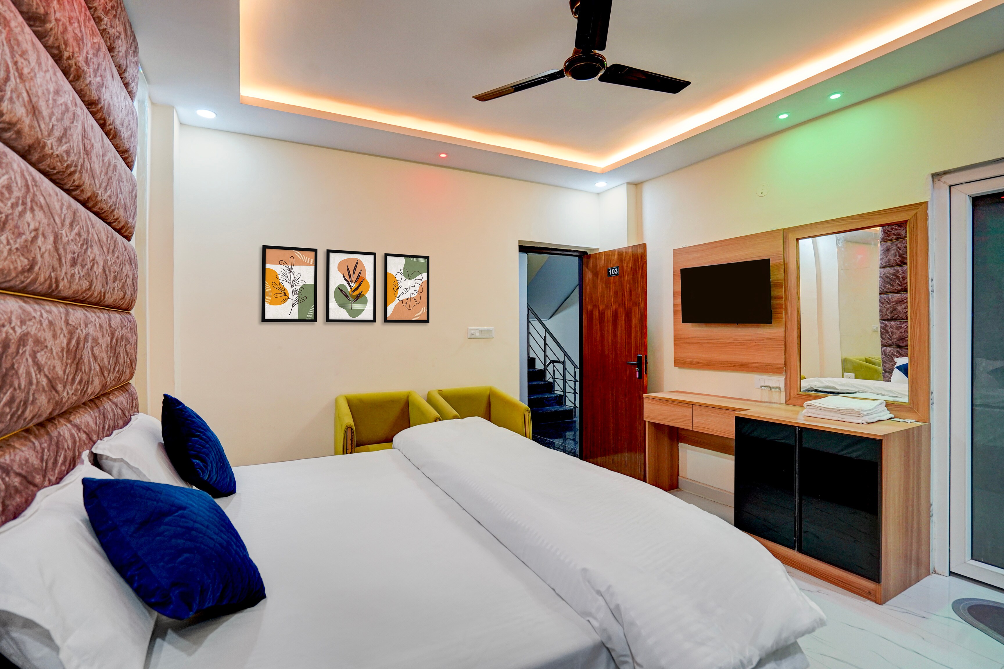 Hotel O Prime Comfort Stay - Tap to explore photos