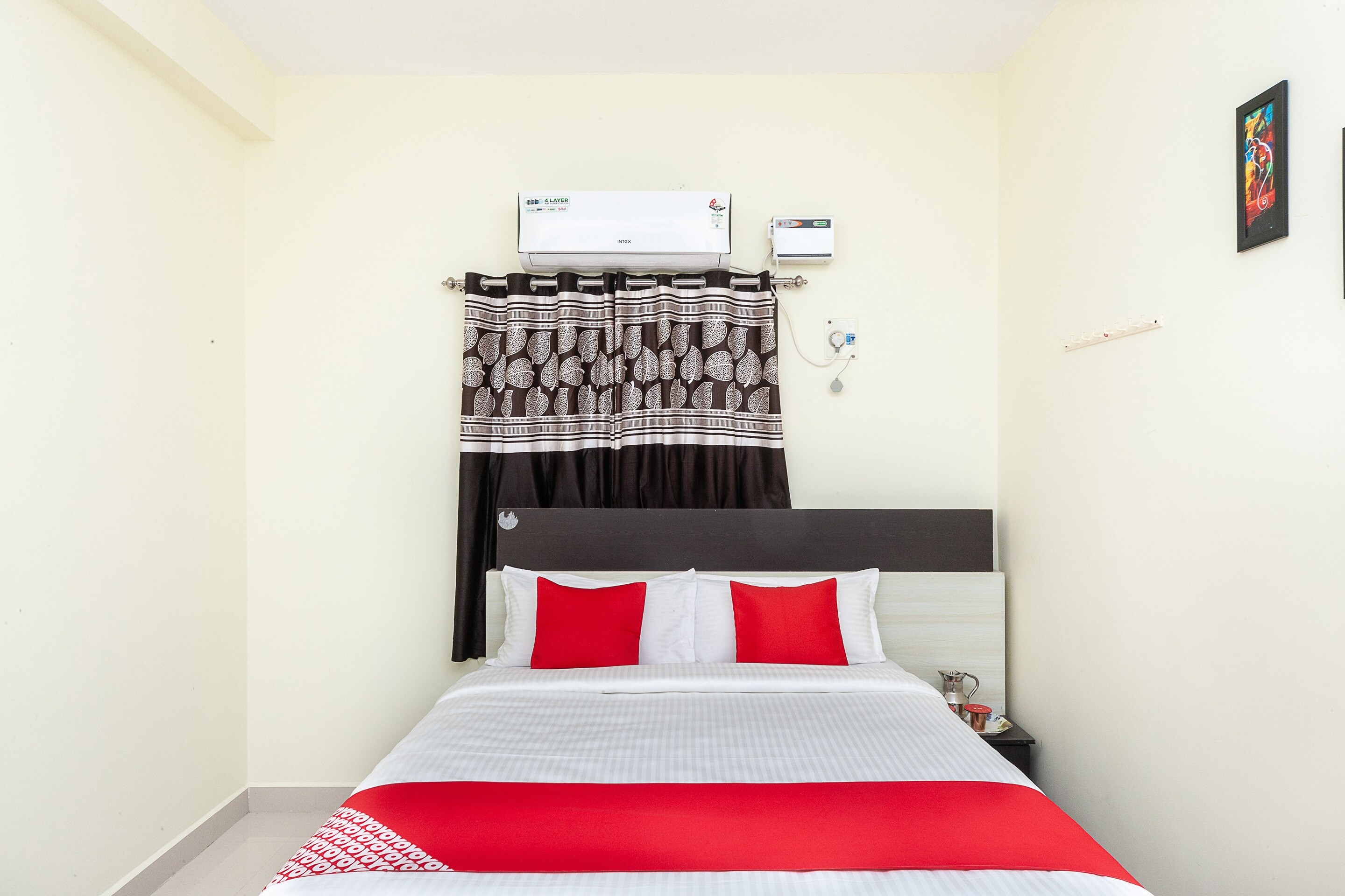 Hotel O The Swarg Residence - Tap to explore photos