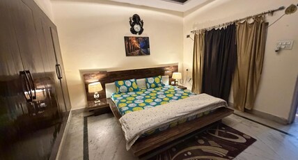 Near Sangam river Room Type - King room