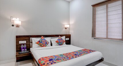 FabHotel Blue Inn Room Type - Deluxe Room