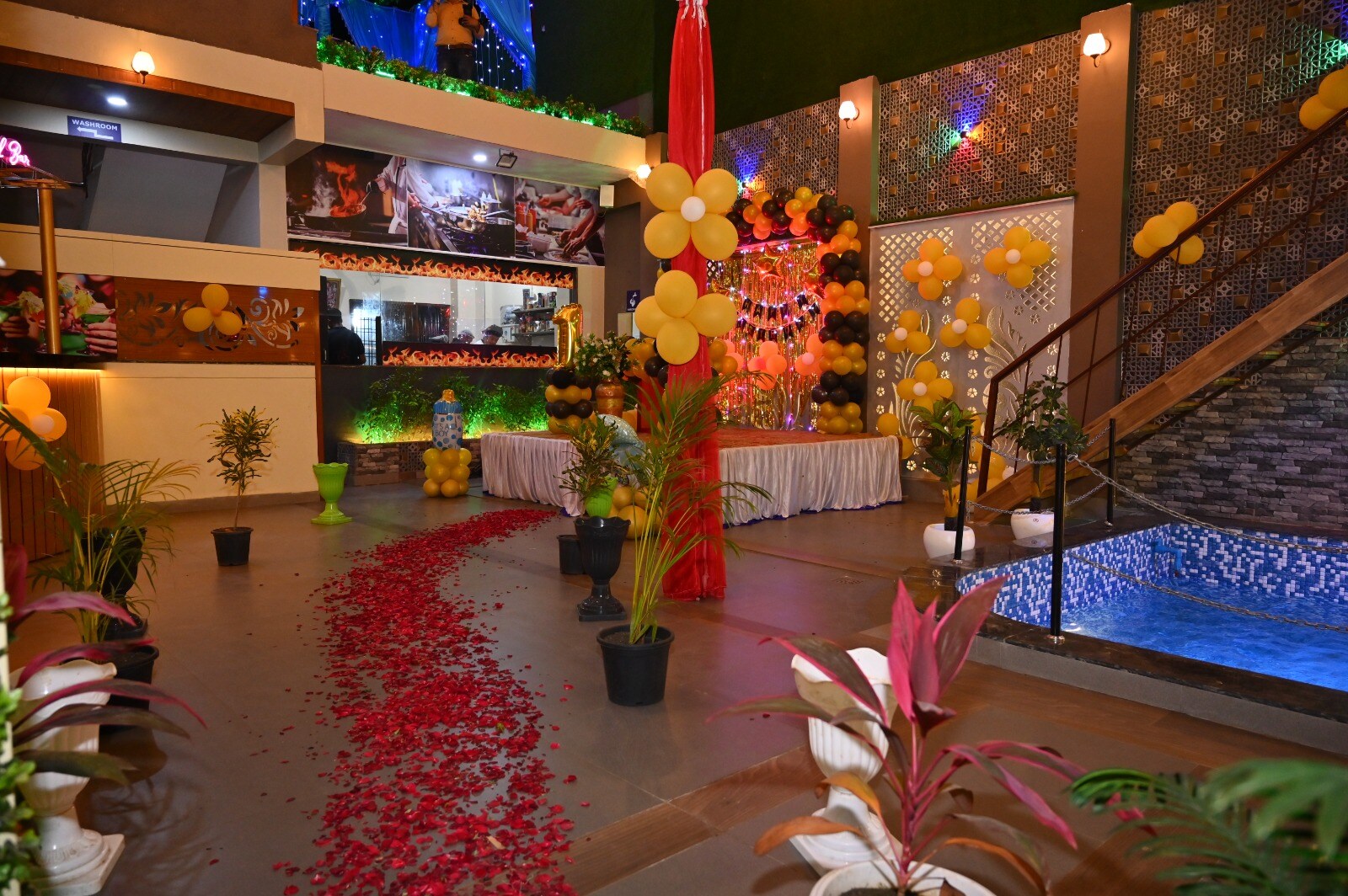 The Apple Tree Hotel - Tap to explore photos