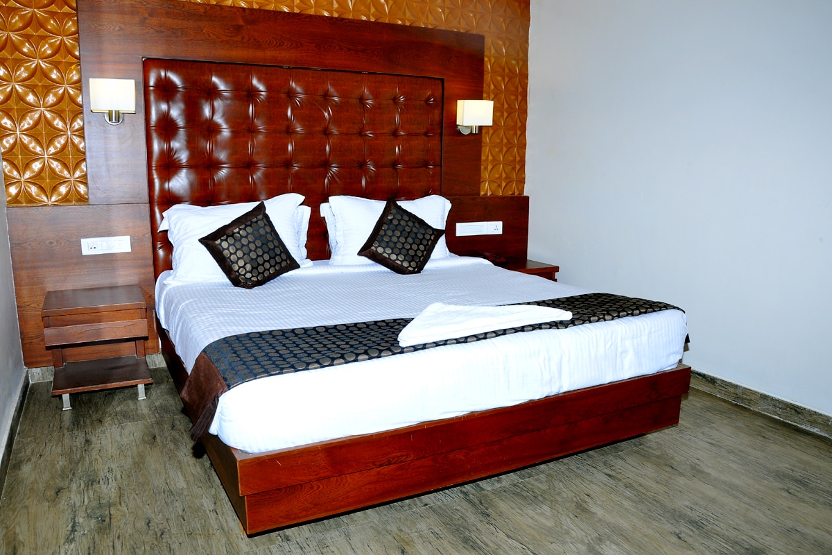 Hotel Thanmayi Inn - Tap to explore photos