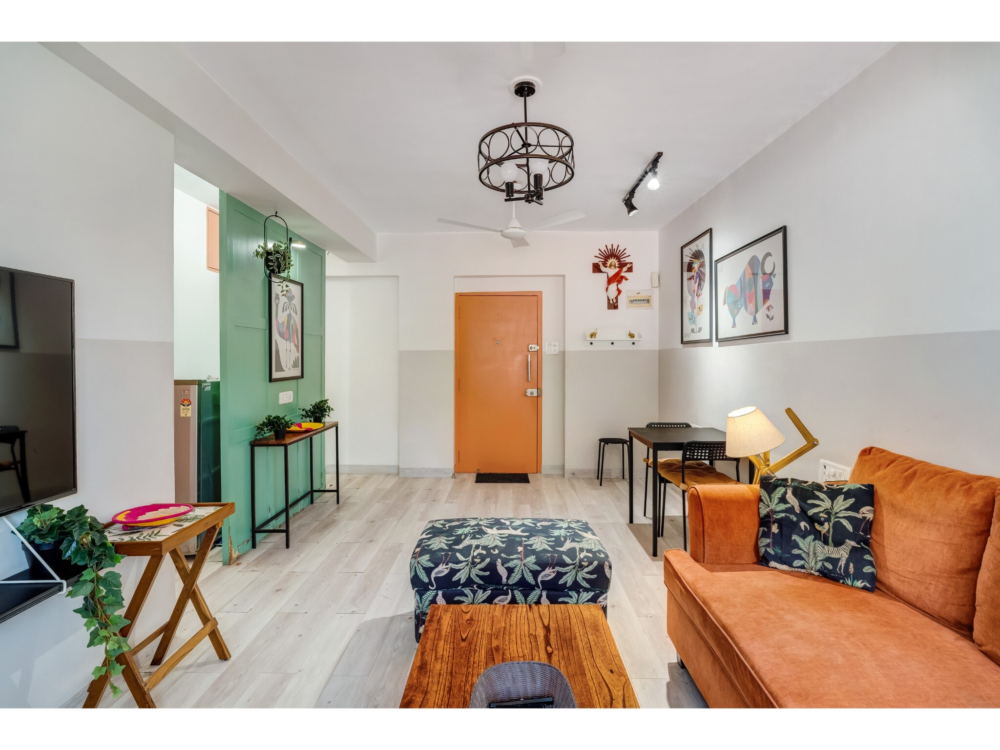 Nino 1BHK in Bandra W by Squareone Stays - Tap to explore photos