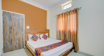 FabHotel Yash Stay Inn Room Type - Deluxe Room