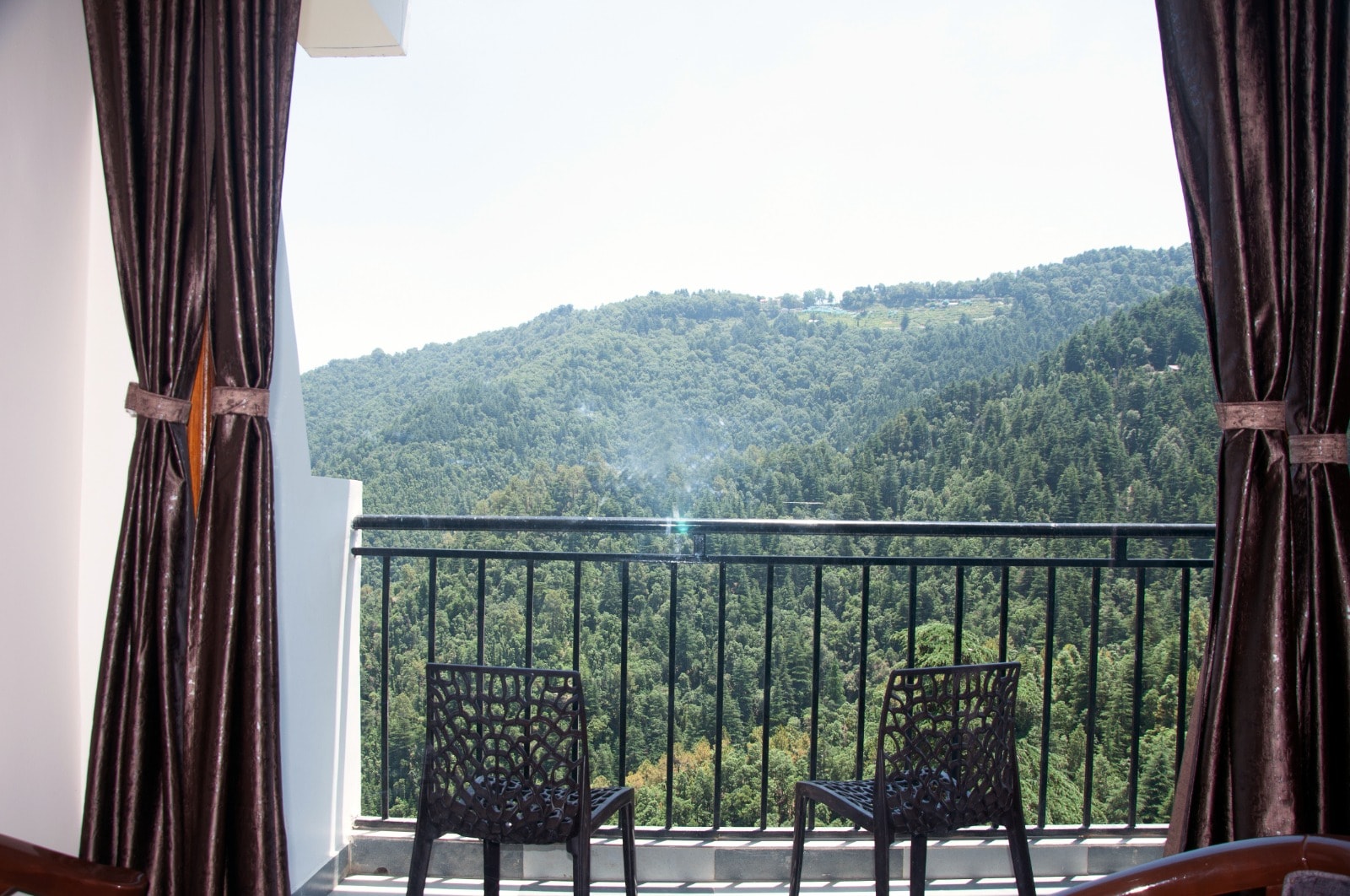 Summer Hill Resort - Tap to explore photos