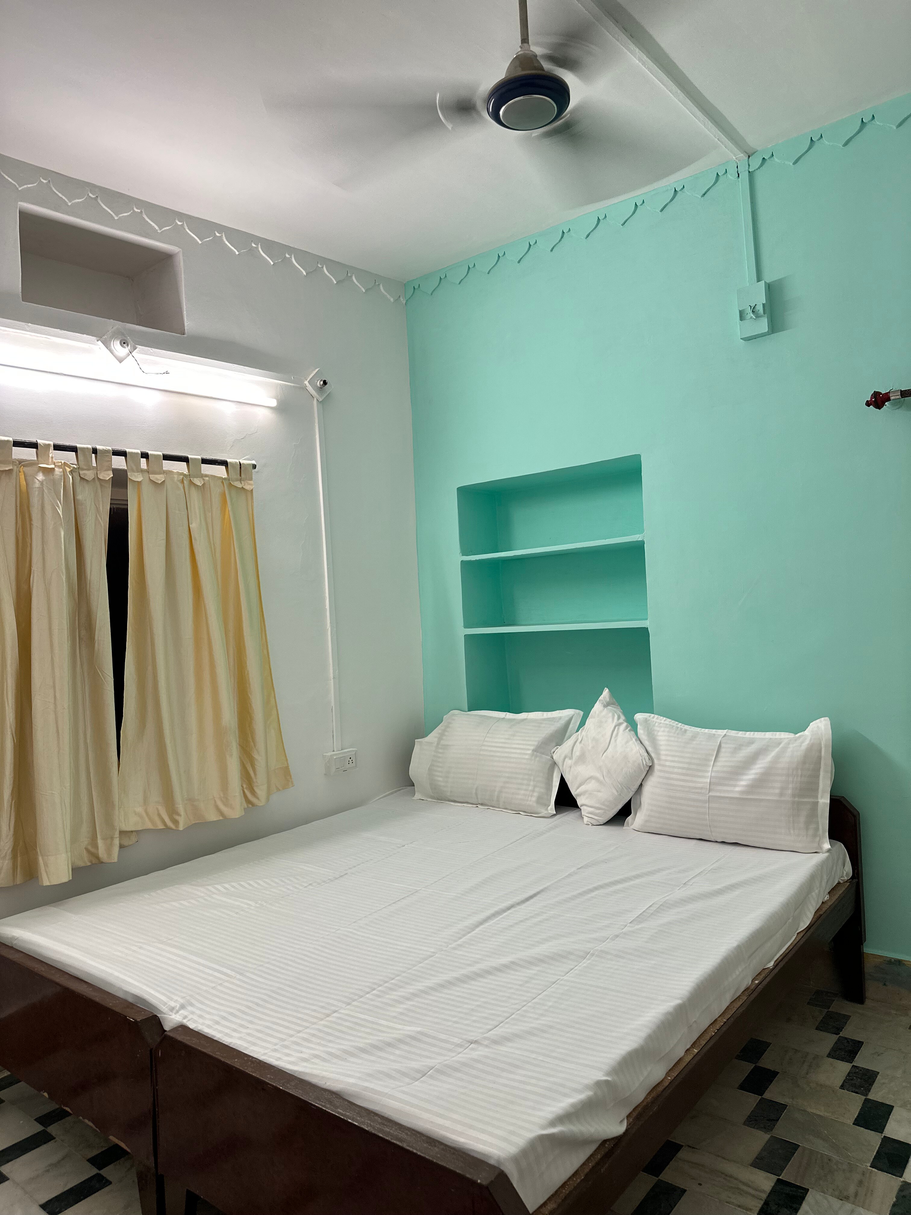 Golden Heaven Guest House Jaisalmer - Tap to explore photos