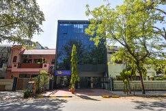 FabHotel Celebrity Inn