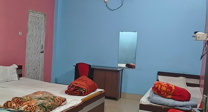 Hotel Shivam Residency Room Type - Luxury Room with 4-5 beds. (Air Conditioned)