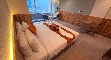 Ikonic Hotel Bhushi Dam Lonavala Room Type - Deluxe Room