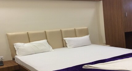 Hotel Rajmahal Inn Room Type - Deluxe A.C