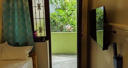 Bluemoon Bungalow Room Type - Couple Room 