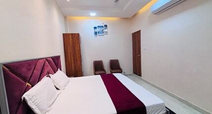 Hotel ram lakhan paradise Room Type - Deluxe Room