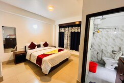 Hotel Blue Mount | 1.5 Km From MG Marg