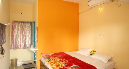 Jayasakthi Inn Room Type - Deluxe Room AC