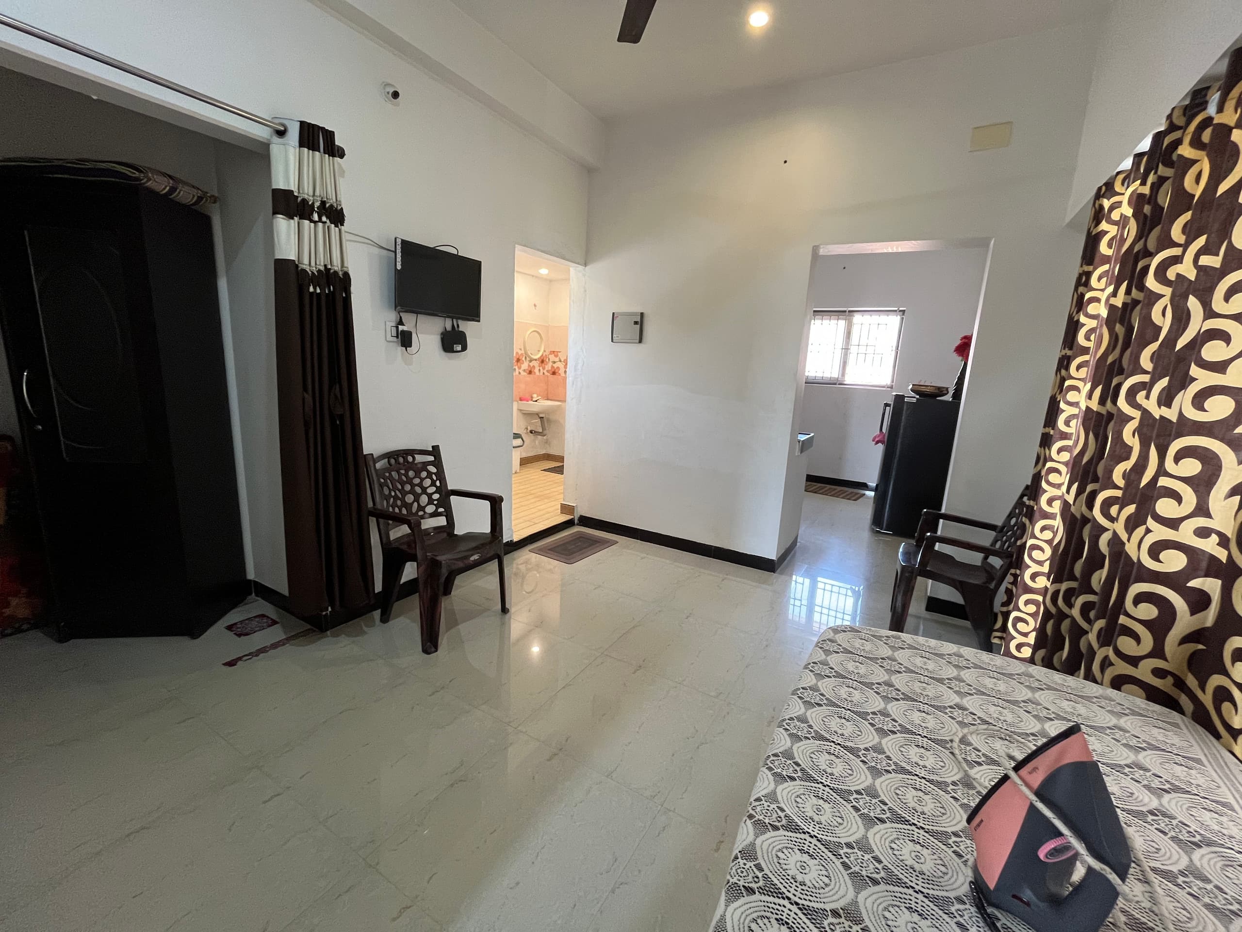 Esanya Home - Kovaipudur - Home away from home - Tap to explore photos