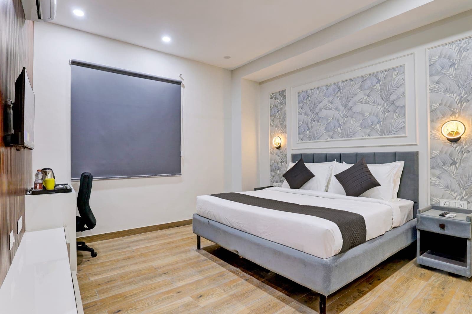 Townhouse Oak Sector 18 Metro Station Formerly Raasha Inn Hotel Noida ...