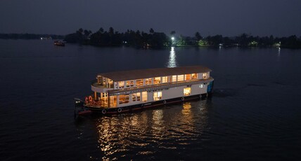 Osprey Luxury Houseboats And Cruises Room Type - Padma, 4 Bedroom Contemporary Houseboat