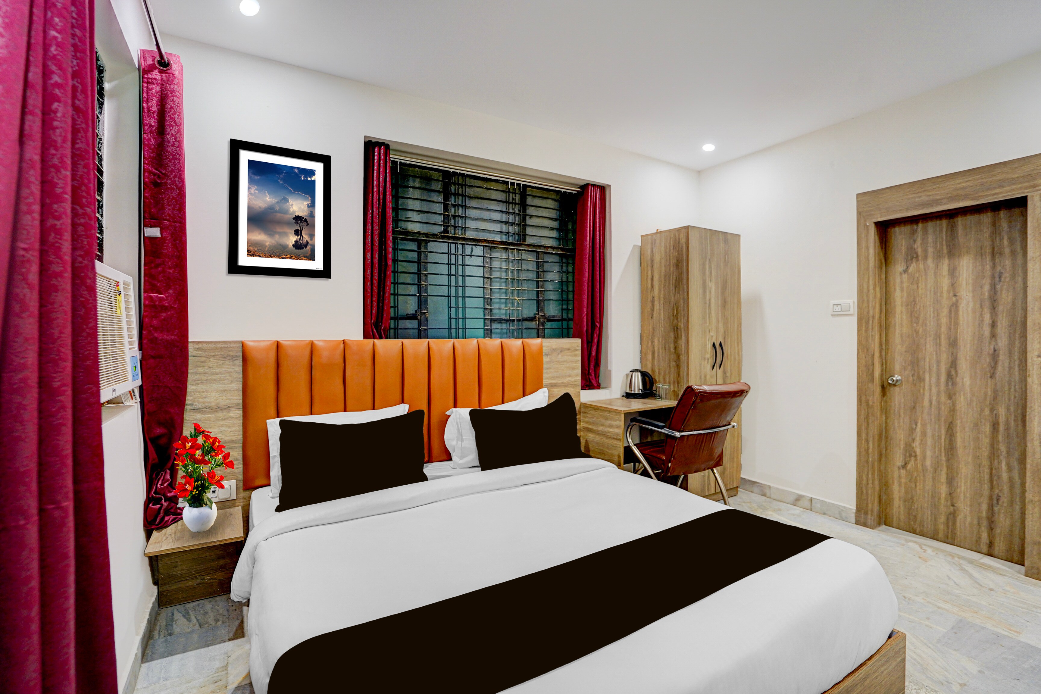 Super Townhouse Prayagraj New Cantt Formerly White Colony - Tap to explore photos