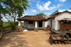 MUD RETREAT HOME STAY FIRST