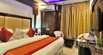 Hotel Shelton @ Paharganj Room Type - Super Deluxe Room Free Wi-Fi