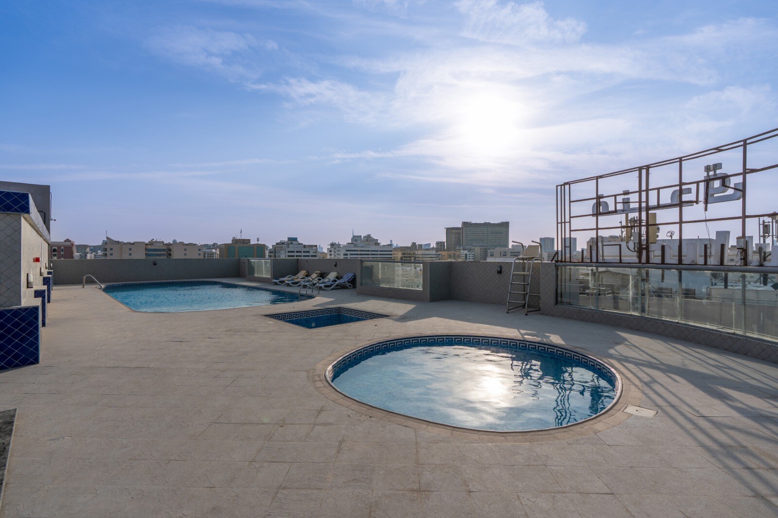 Tamr Inn Hotel - Tap to explore photos