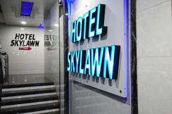 Hotel Skylawn Surat