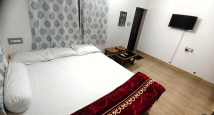 Aritra Home Stay near Visva Bharati Room Type - Standard Double AC