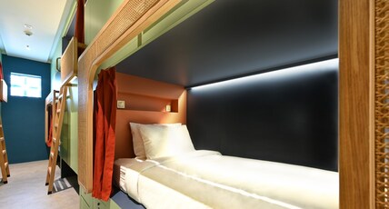 Dream Chaser Boutique Capsule Hotel Room Type - Mixed bunk bed with shared bathroom (Male and Female)