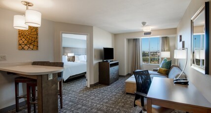 Staybridge Suites Scottsdale - Talking Stick, an IHG hotel Room Type - 2 Queen 1 Bedroom Suite