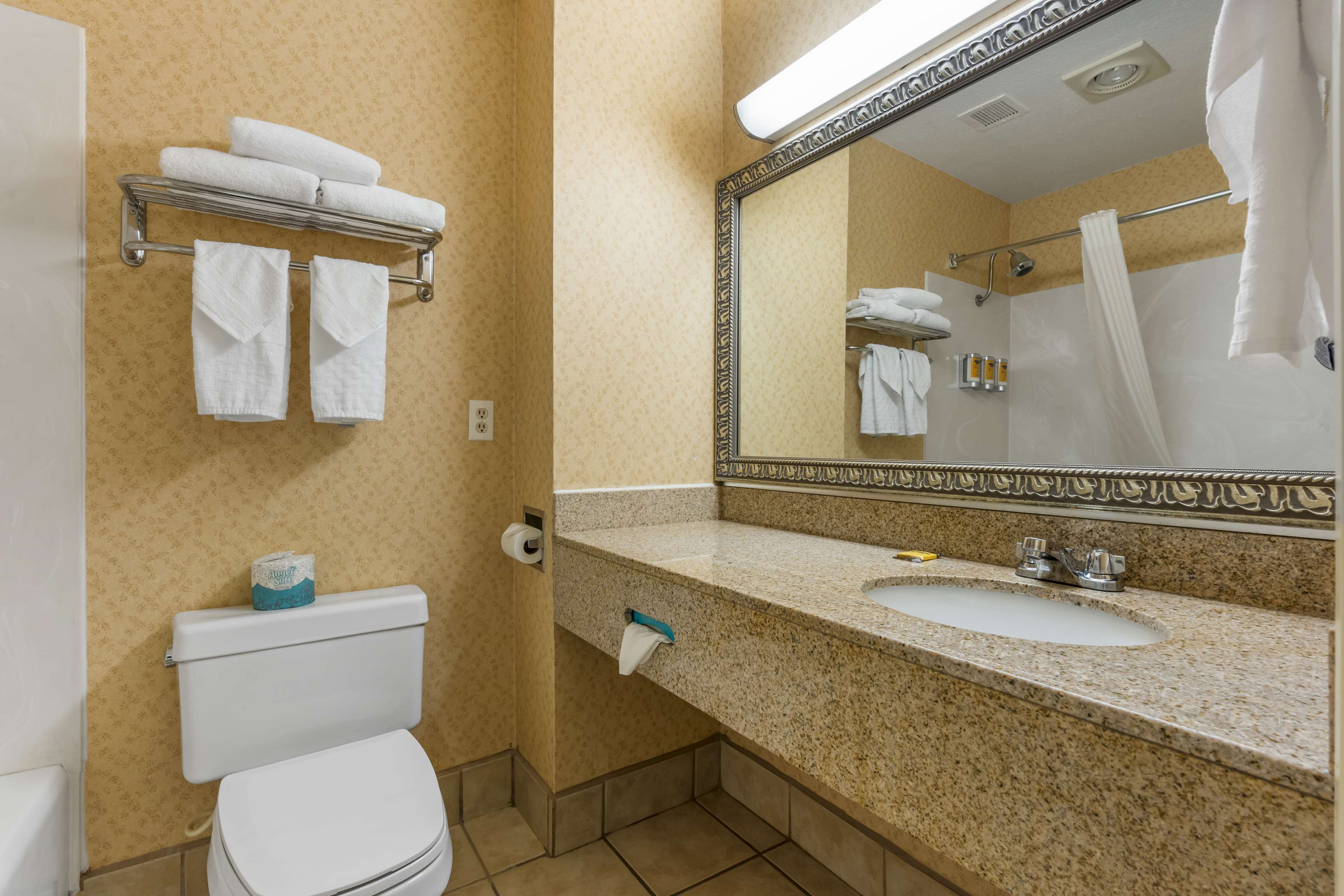 Best Western Plus Placerville Inn - Tap to explore photos