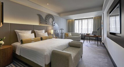 Pullman Jakarta Indonesia Room Type - GRAND DELUXE EXECUTIVE ROOM, Lounge Access, 1 King Size Bed