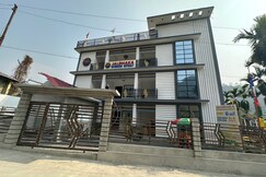 JALDHAKA RIVERSIDE RETREAT