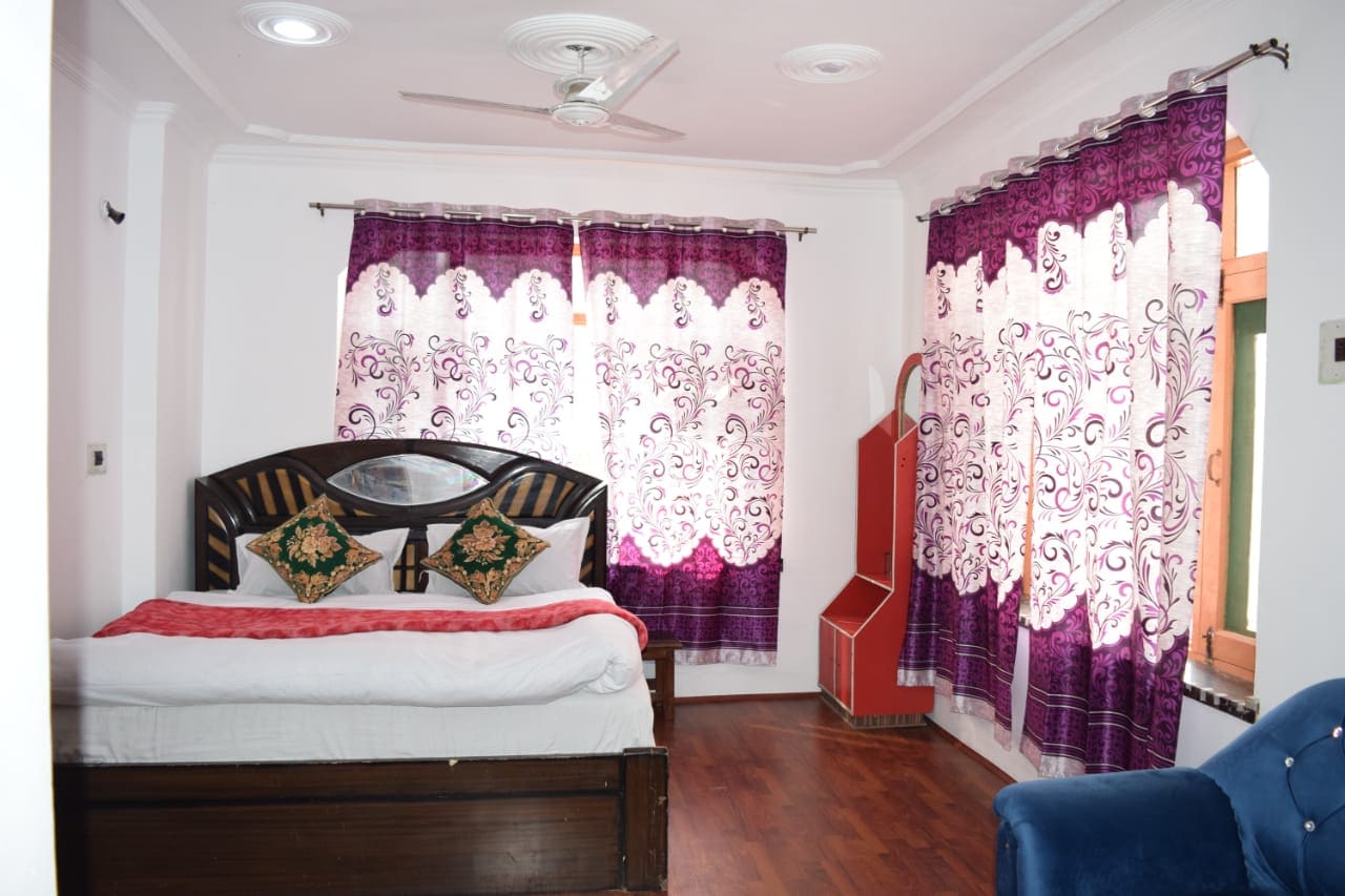 Hotel Care - Tap to explore photos