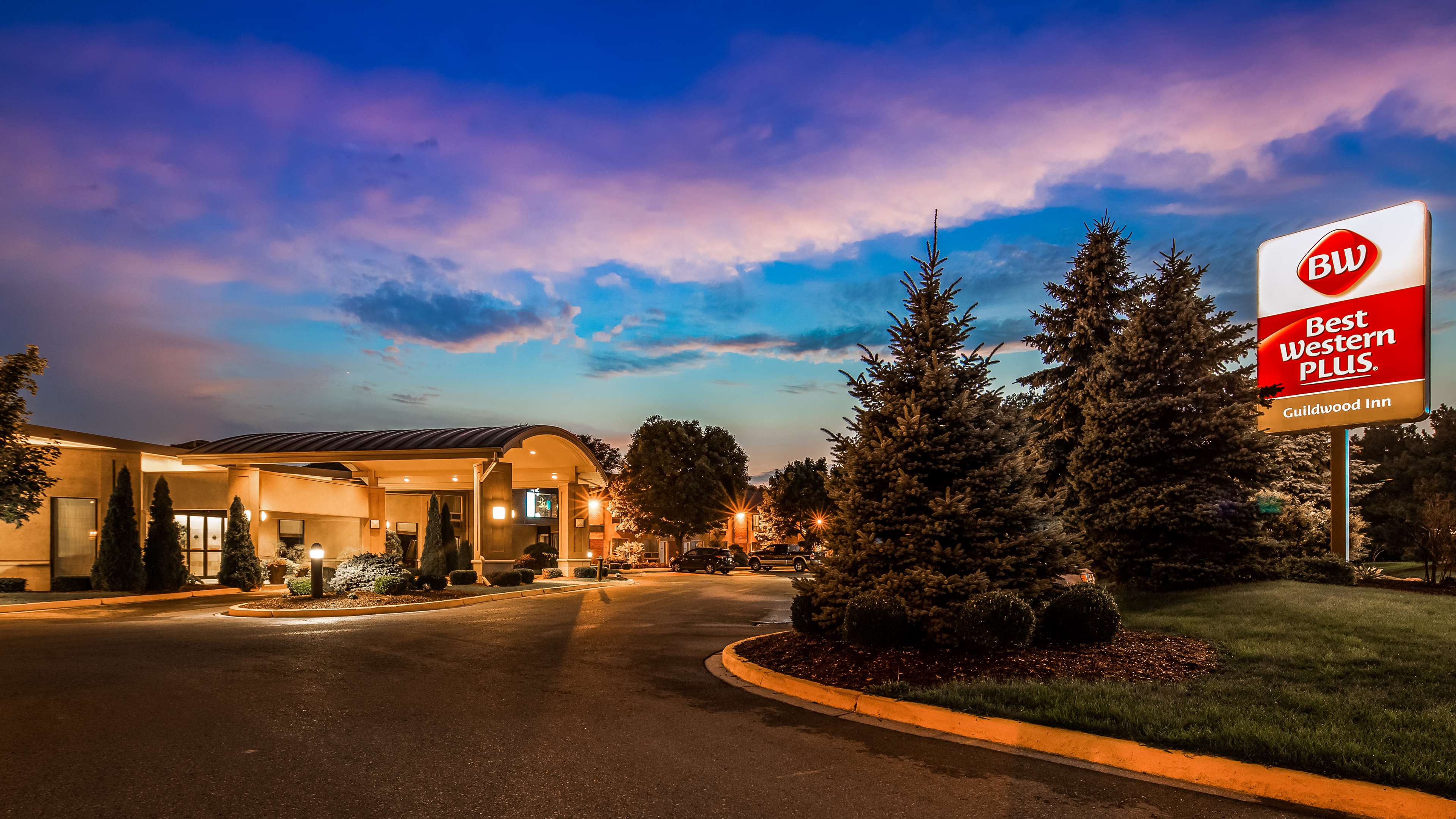 Best Western Plus Guildwood Inn - Tap to explore photos