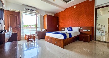 Captains Cabin, Alleppey- A Premium Backwater Mansion Room Type - Premium Lake View (Balcony)