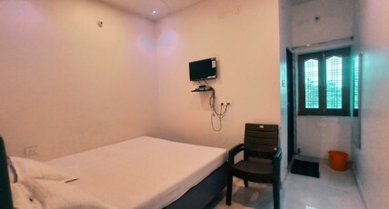 HOTEL YASH Room Type - Non AC Room