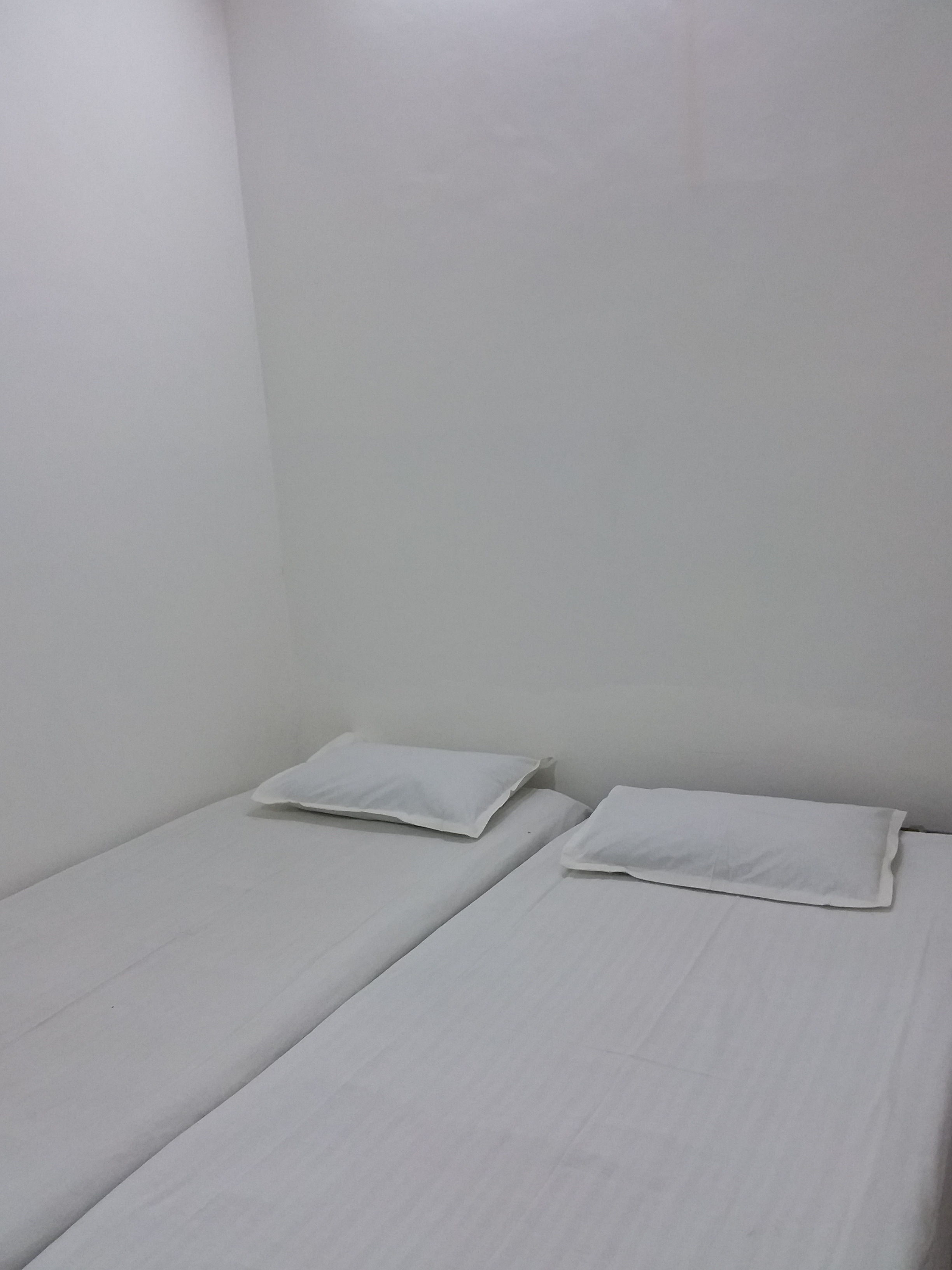 Hotel Vineet - 1 km from Prayagraj Junction railway station - Tap to explore photos
