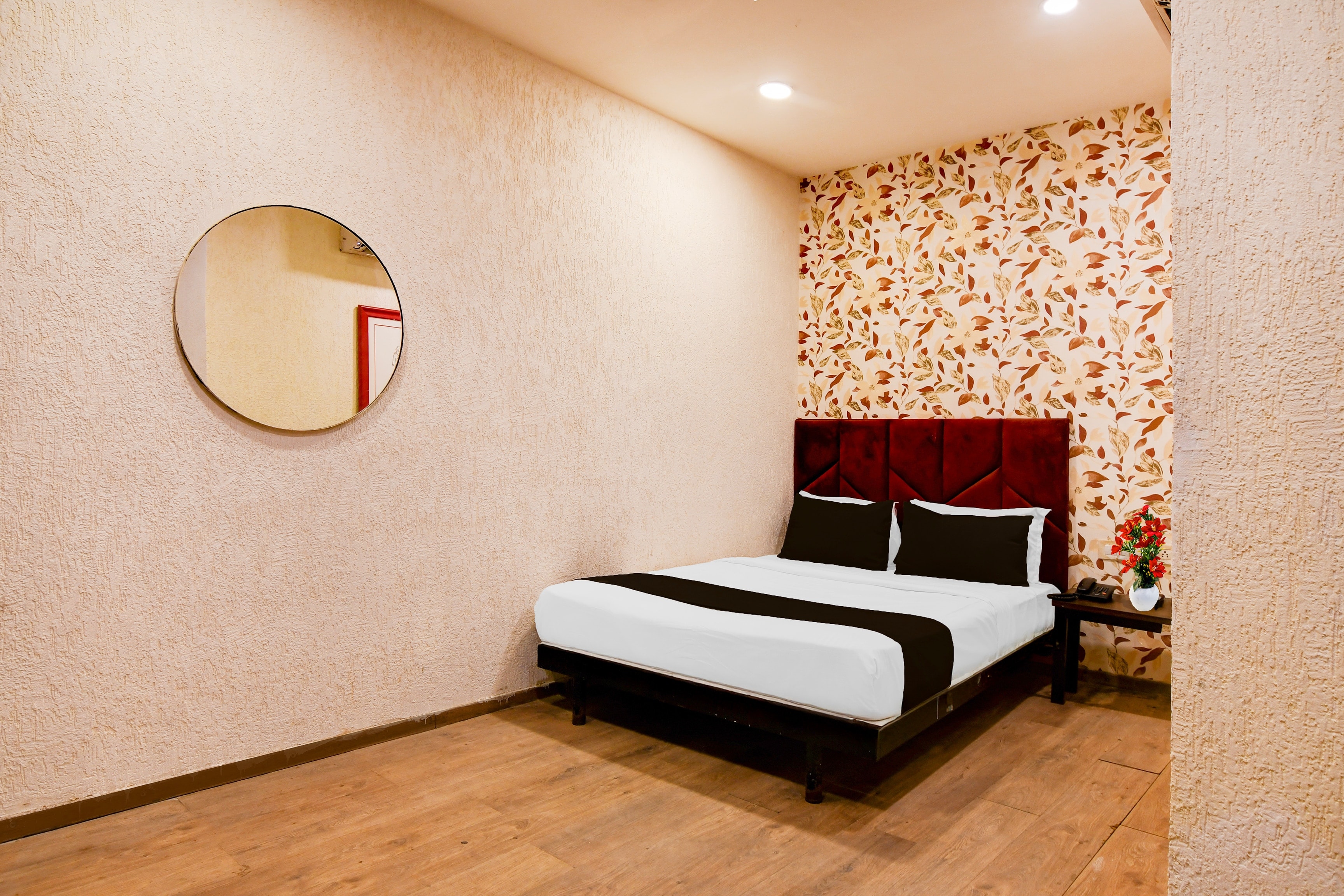 Townhouse Science City Formerly Hotel Mannat International - Tap to explore photos