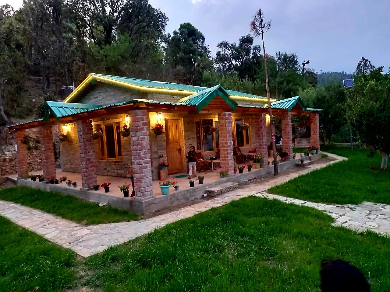Diwan Lodge | Mountain-view Rooms - Tap to explore photos
