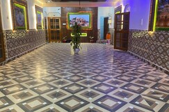 Tripathi's Rampath Inn Ayodhya / Near Rammandir