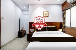 Super Collection O Chinar Park Near Airport