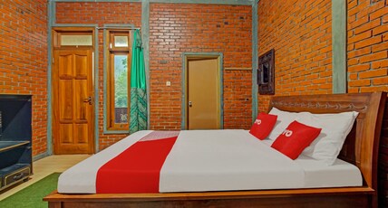 Hotel O Villa Papada Room Type - Indonesia Suite Double